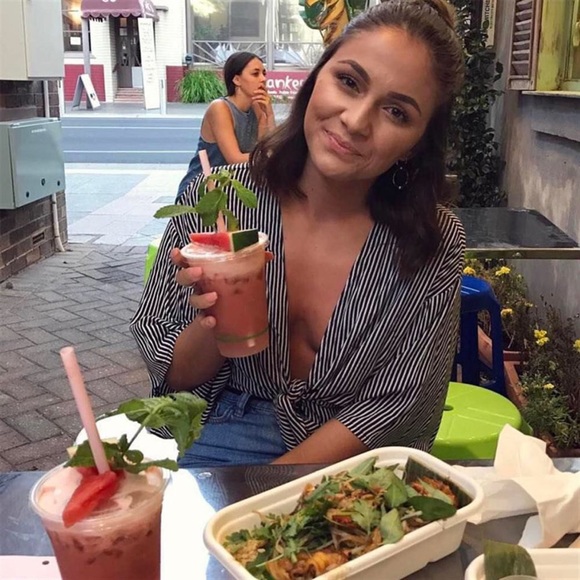 Striped Tie Front Short Sleeve Cropped Blouse - Picture 5 of 8